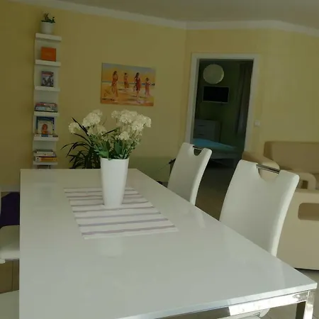 Stadtvilla Sommerfrische Apartment Sellin (Rugen)